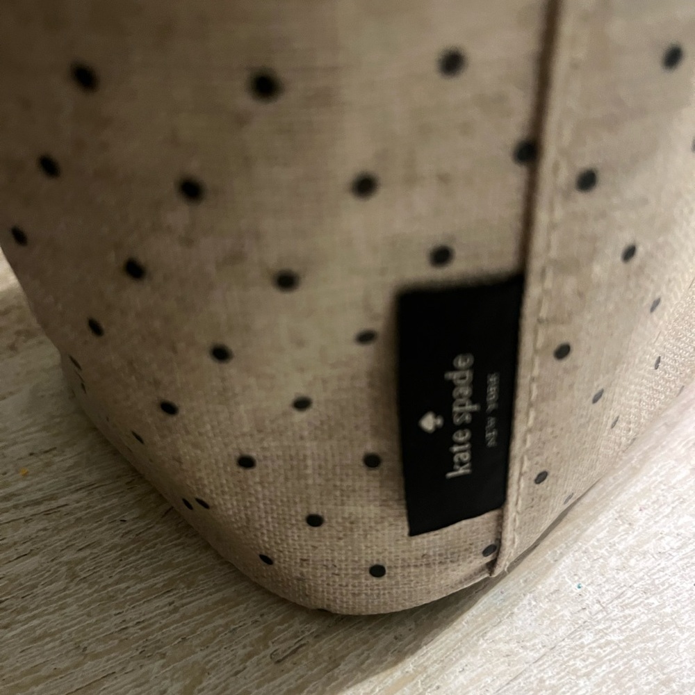 NWOT Kate Spade Cream and Black Polka Dot Lunch insulated Bag - Picture 3 of 6